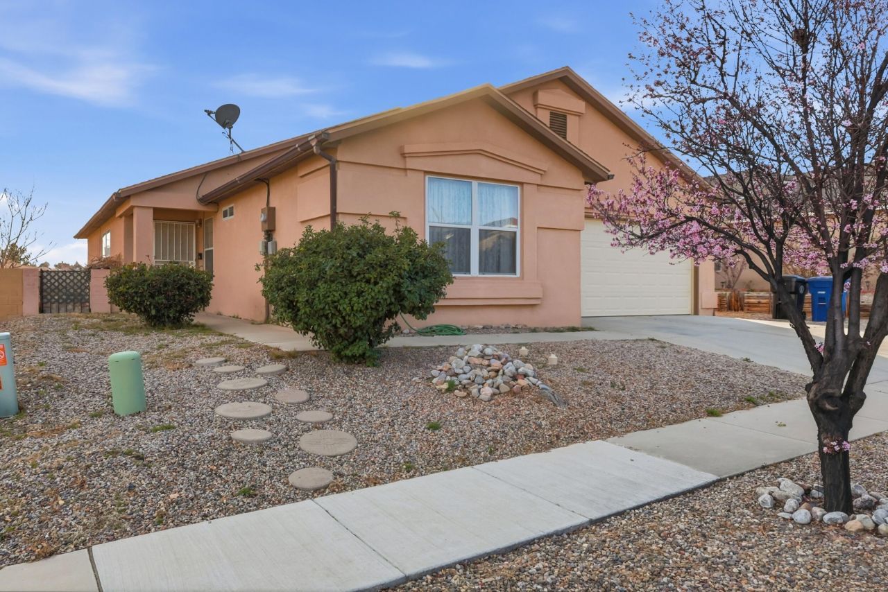 5724 Aida Road Nw, Albuquerque, NM 87114 Main Photo