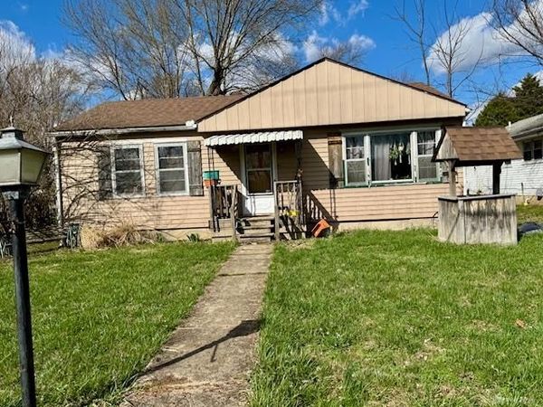 17 Community Drive, Riverside, OH 45404