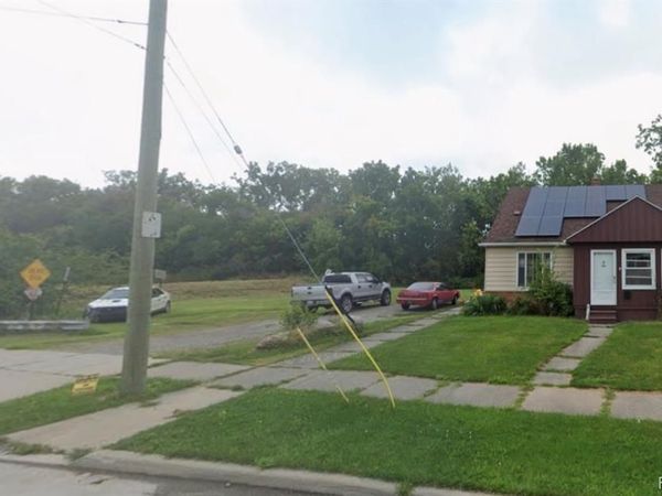 2190 Goddard Road, Lincoln Park, MI 48146