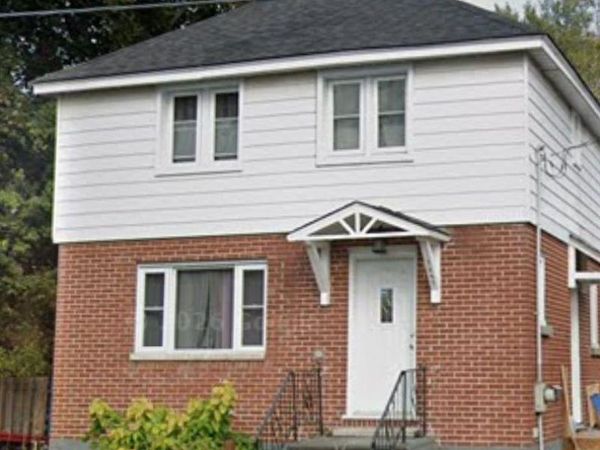 1297 Kitchener Avenue, Ottawa, ON K1V6W3
