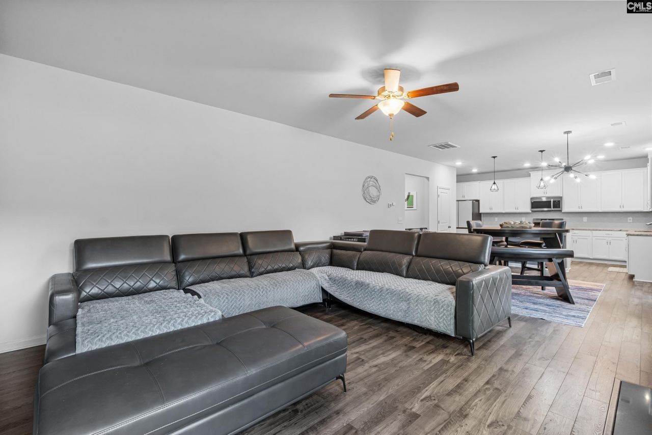 146 Belfast Way Photo 16