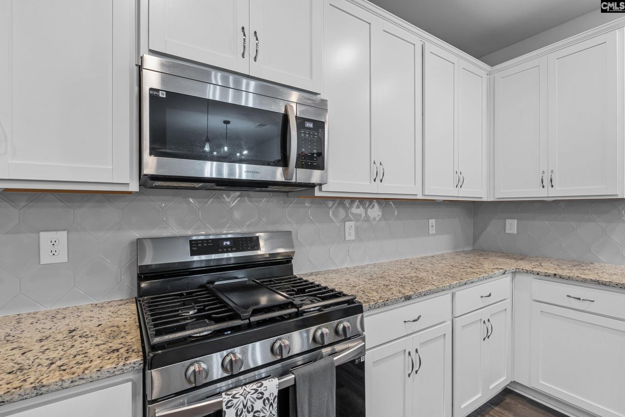 146 Belfast Way Photo 9