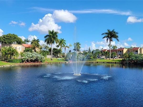 5221 Geneva Way, Unit 208, Doral, FL 33166