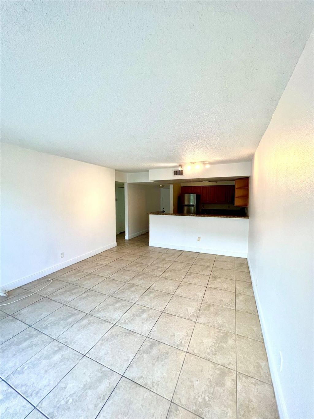 5221 Geneva Way, Unit 208, Doral, FL 33166 Photo