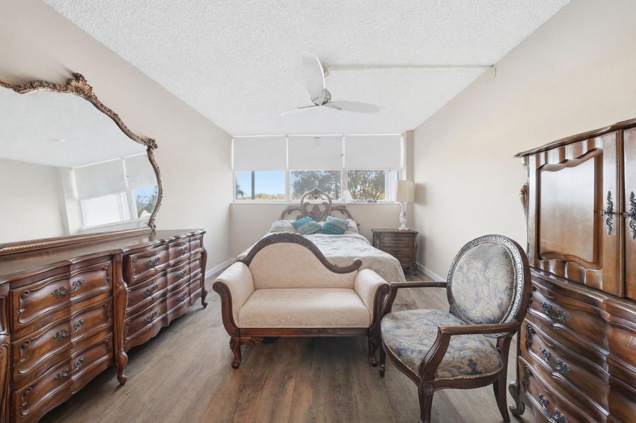 16850 S Glades Drive, Unit 2g, North Miami Beach, FL 33162 Photo