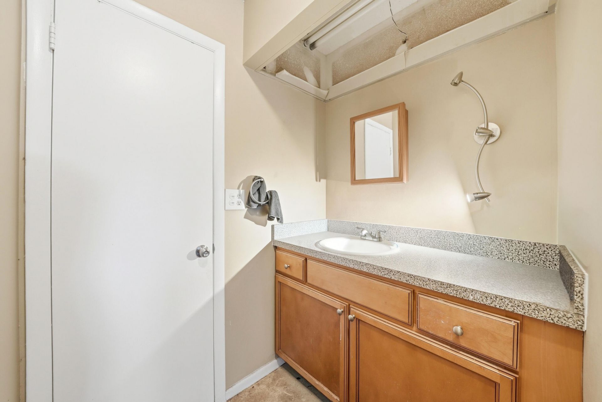 16850 S Glades Drive, Unit 2g, North Miami Beach, FL 33162 Photo