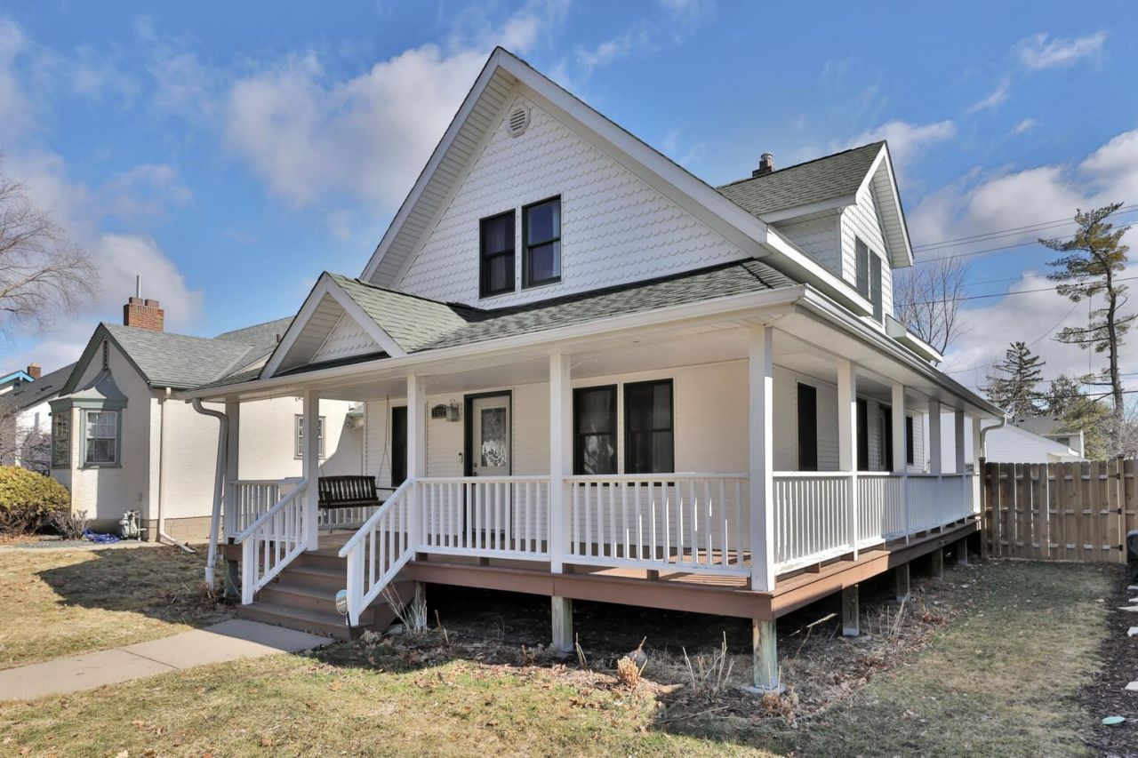 1522 Maywood Street, Saint Paul, MN 55117 Main Photo