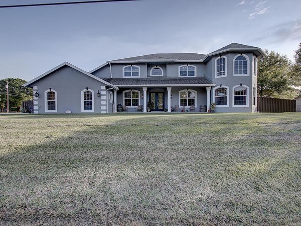 669 Howard Street, Fort Pierce, FL 34982