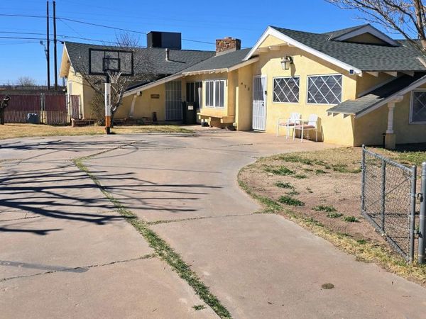 413 N Cottonwood Avenue, Winslow, AZ 86047