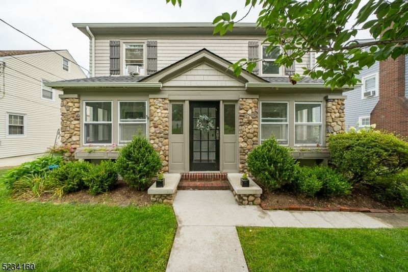 210 Kings Rd, Madison, NJ 07940 Main Photo