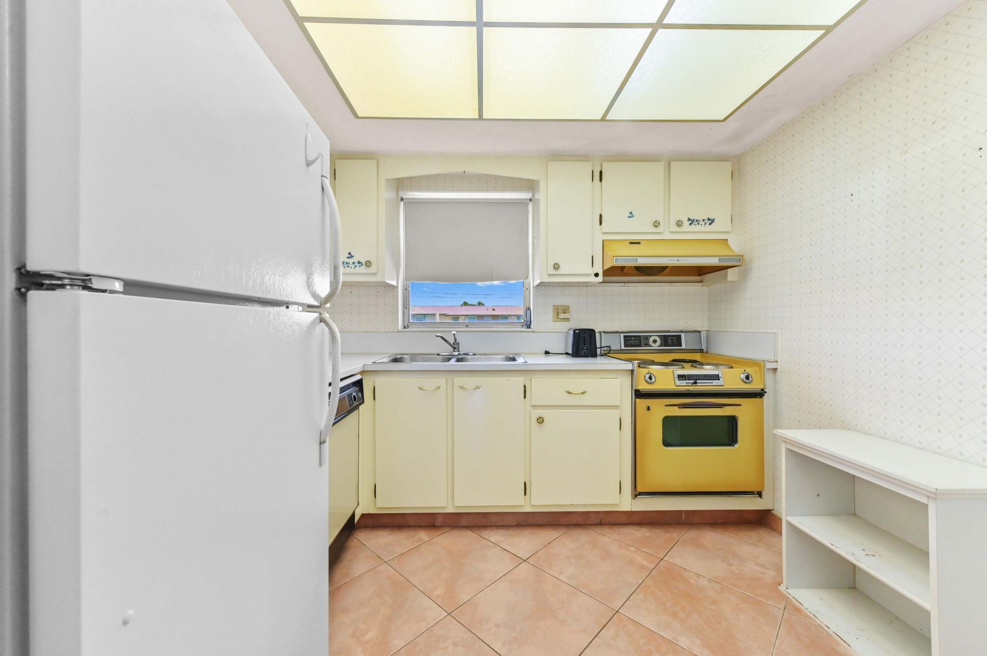 2915 Crosley Drive W, Unit B, West Palm Beach, FL 33415 Photo