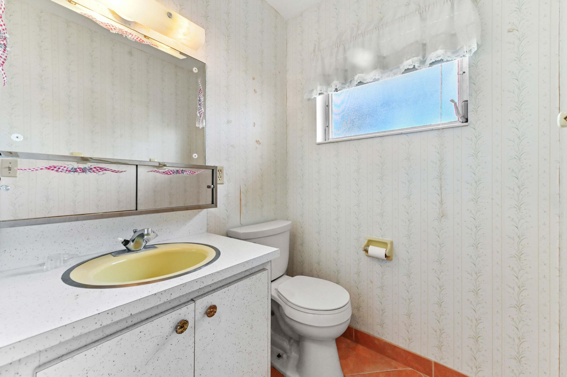 2915 Crosley Drive W, Unit B, West Palm Beach, FL 33415 Photo