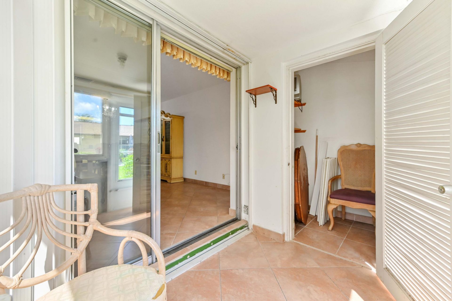 2915 Crosley Drive W, Unit B, West Palm Beach, FL 33415 Photo