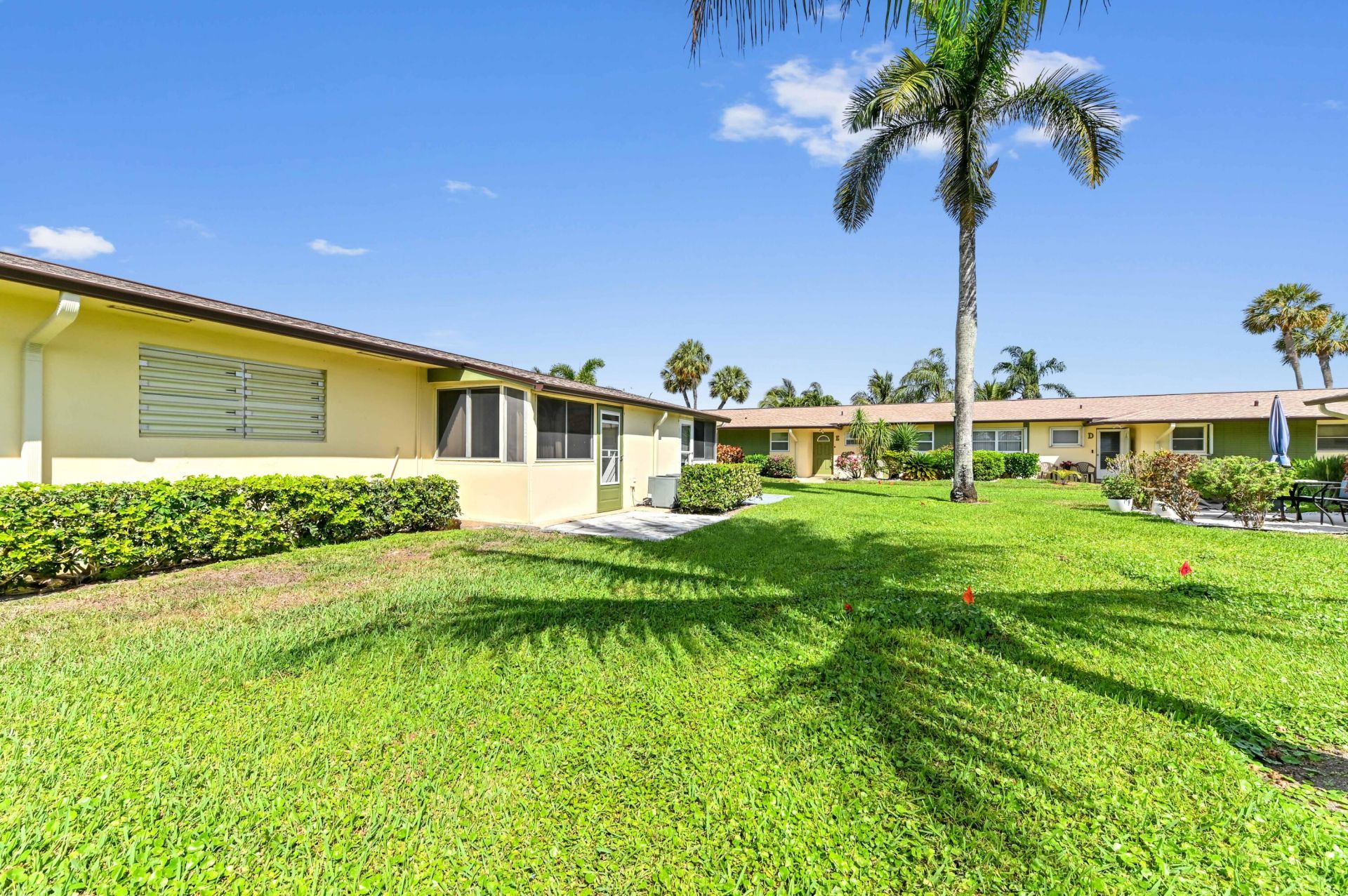 2915 Crosley Drive W, Unit B, West Palm Beach, FL 33415 Photo