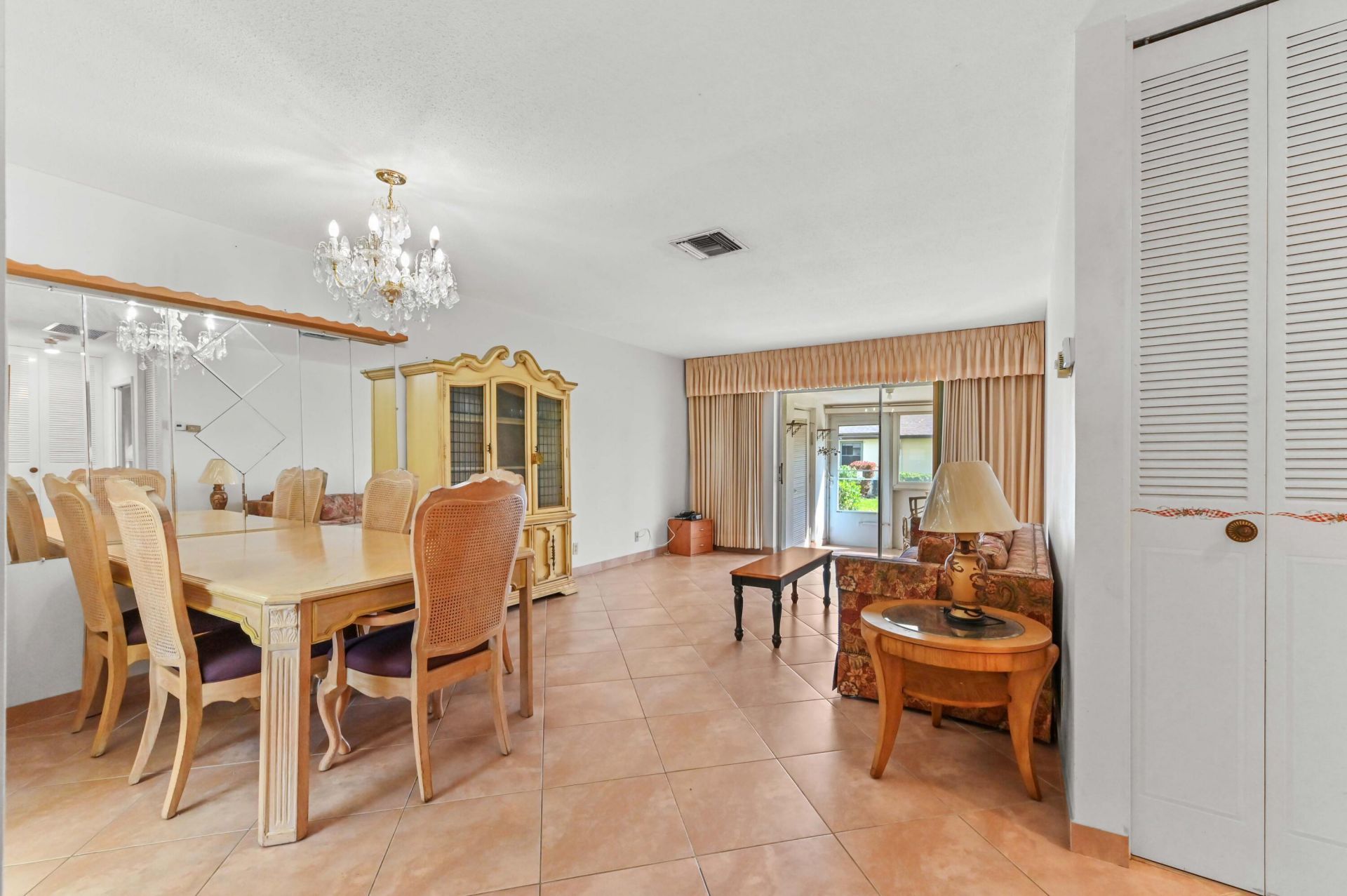 2915 Crosley Drive W, Unit B, West Palm Beach, FL 33415 Photo