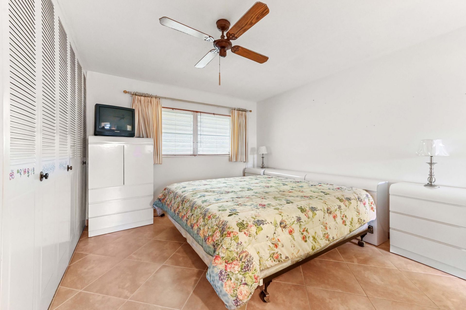 2915 Crosley Drive W, Unit B, West Palm Beach, FL 33415 Photo