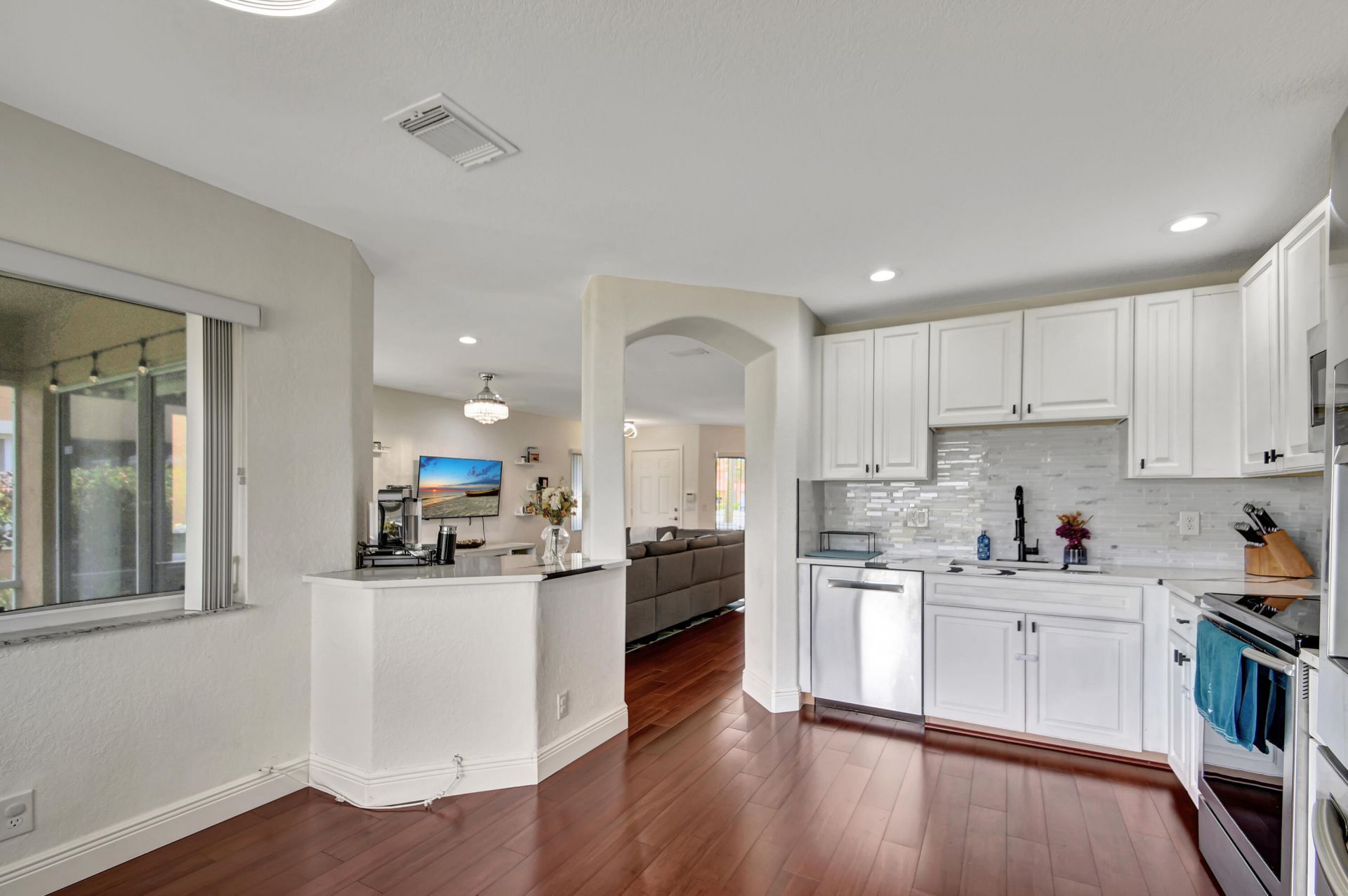 6194 Reynolds Street, West Palm Beach, FL 33411 Photo