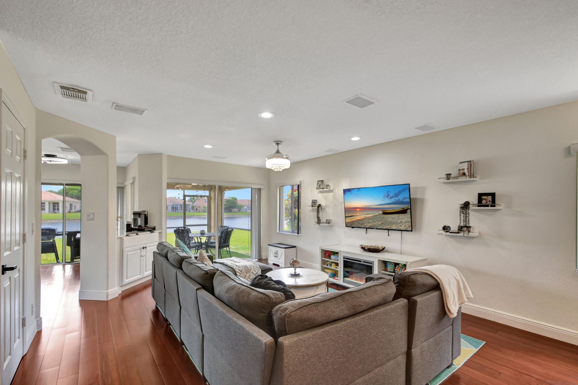 6194 Reynolds Street, West Palm Beach, FL 33411 Photo