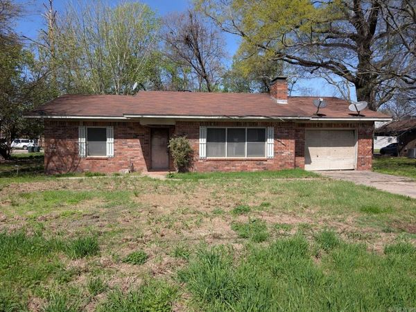 405 W Jackson, Gould, AR 71643