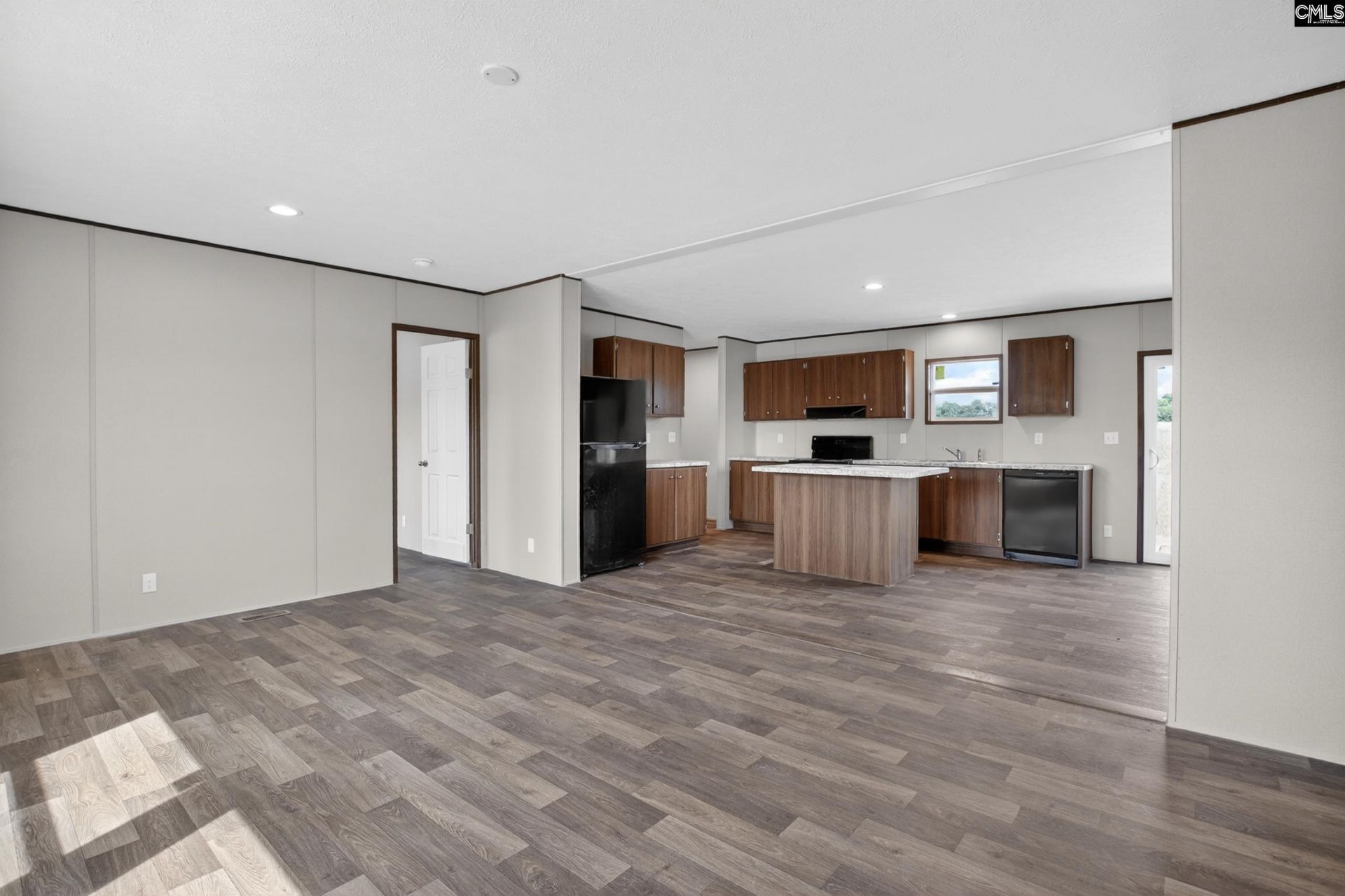 20 F. R. Huff Road Photo 10