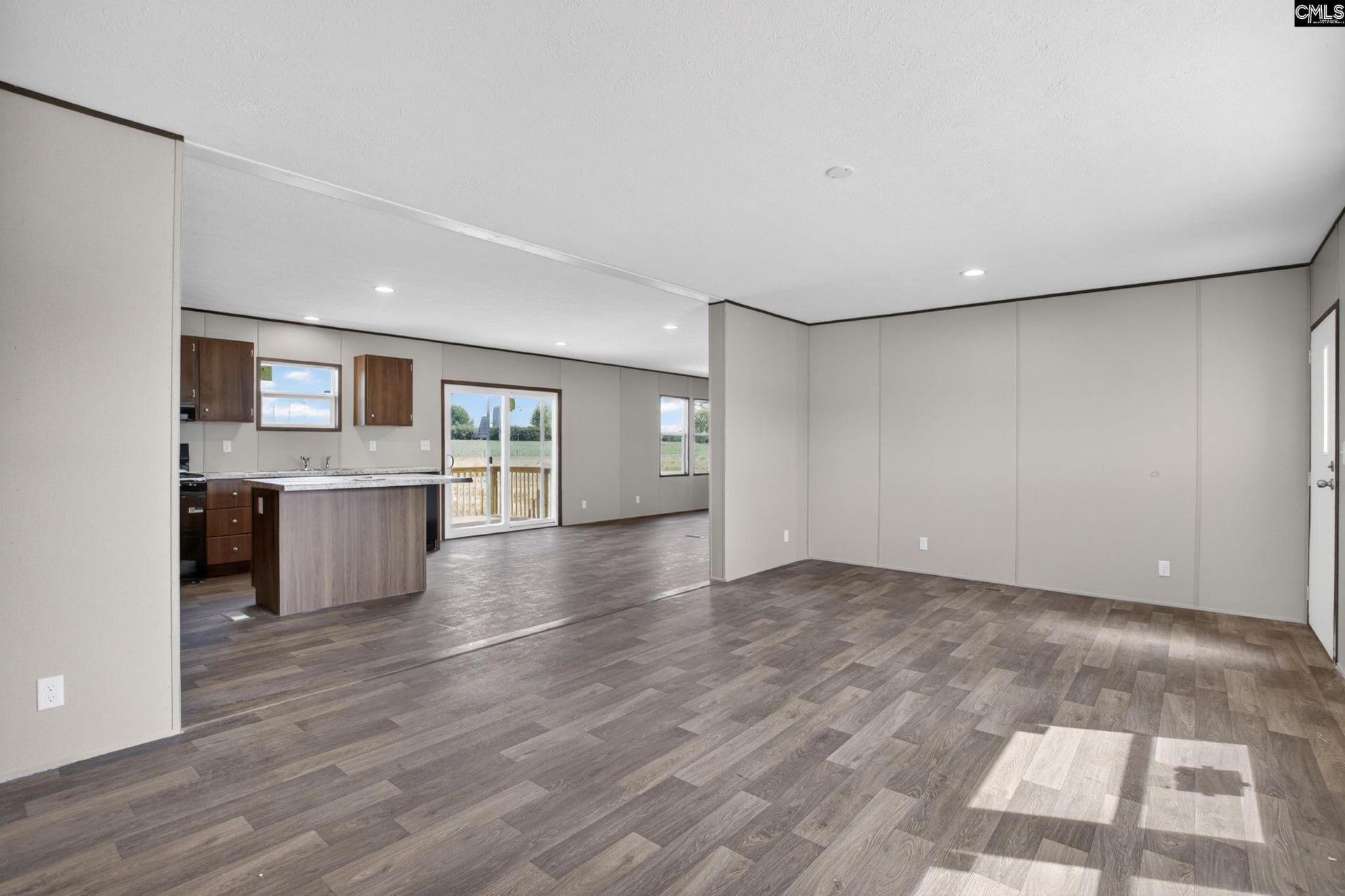 20 F. R. Huff Road Photo 11