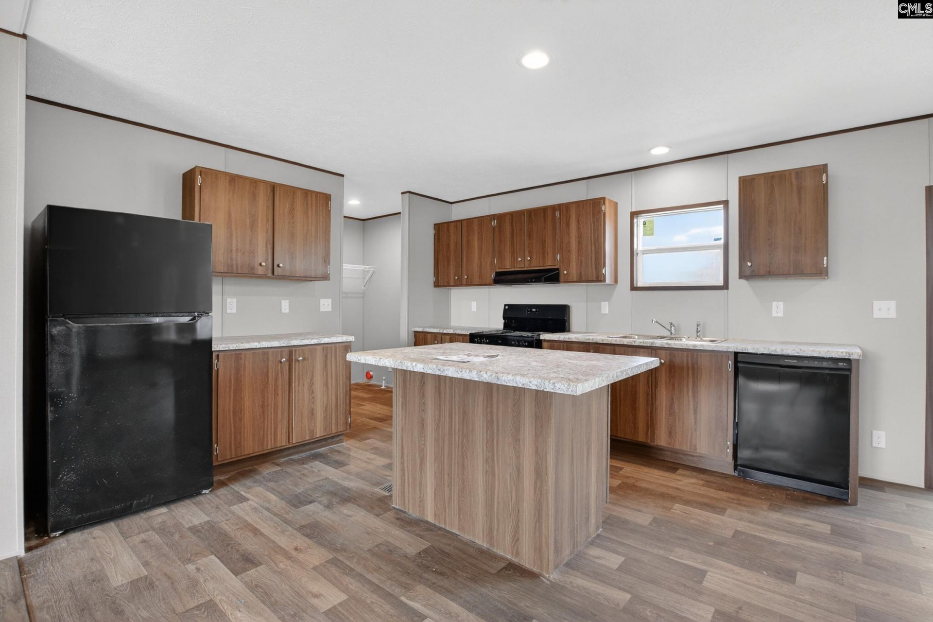 20 F. R. Huff Road Photo 12