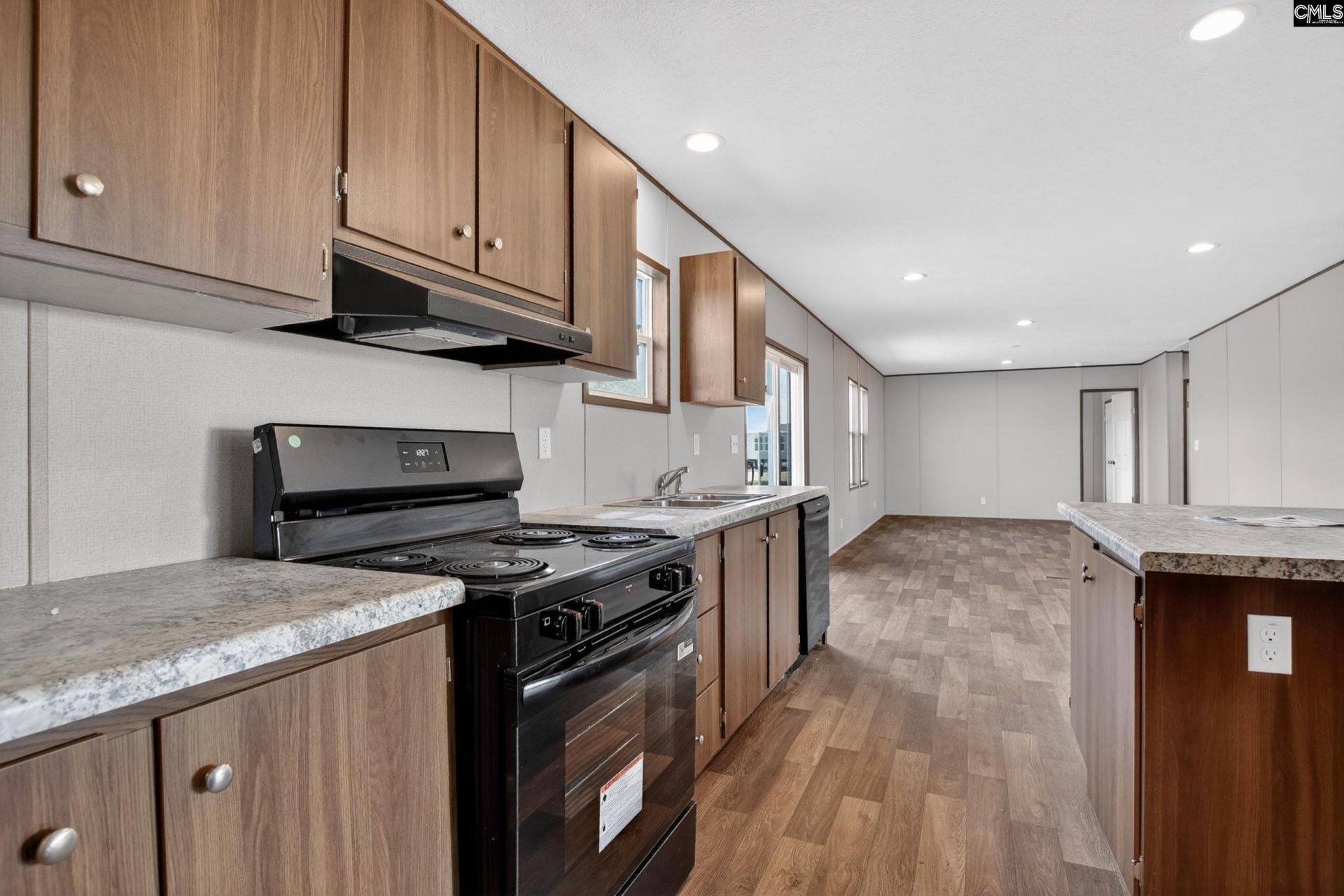 20 F. R. Huff Road Photo 13