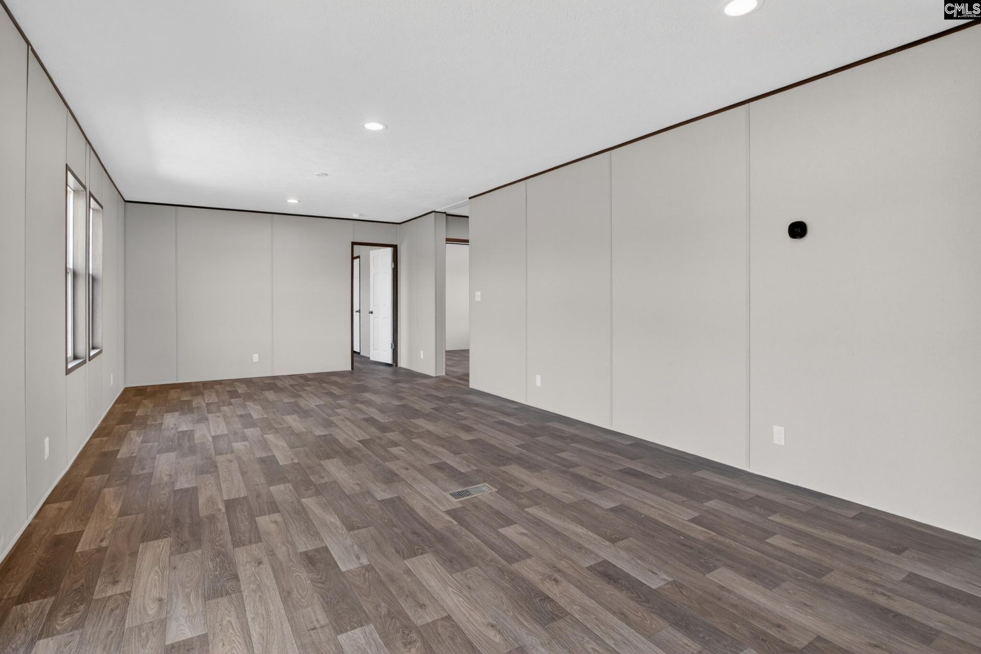 20 F. R. Huff Road Photo 14