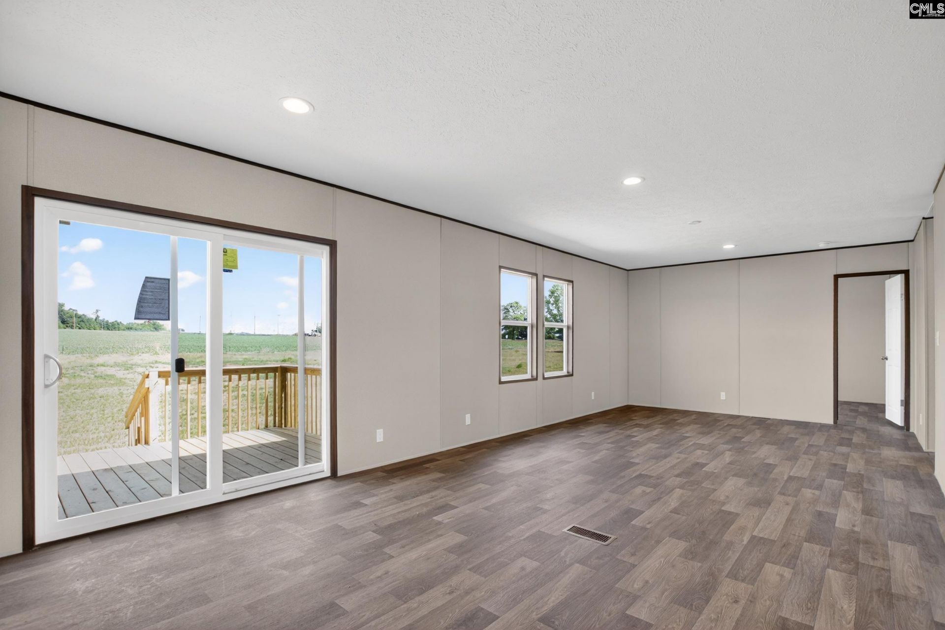 20 F. R. Huff Road Photo 15