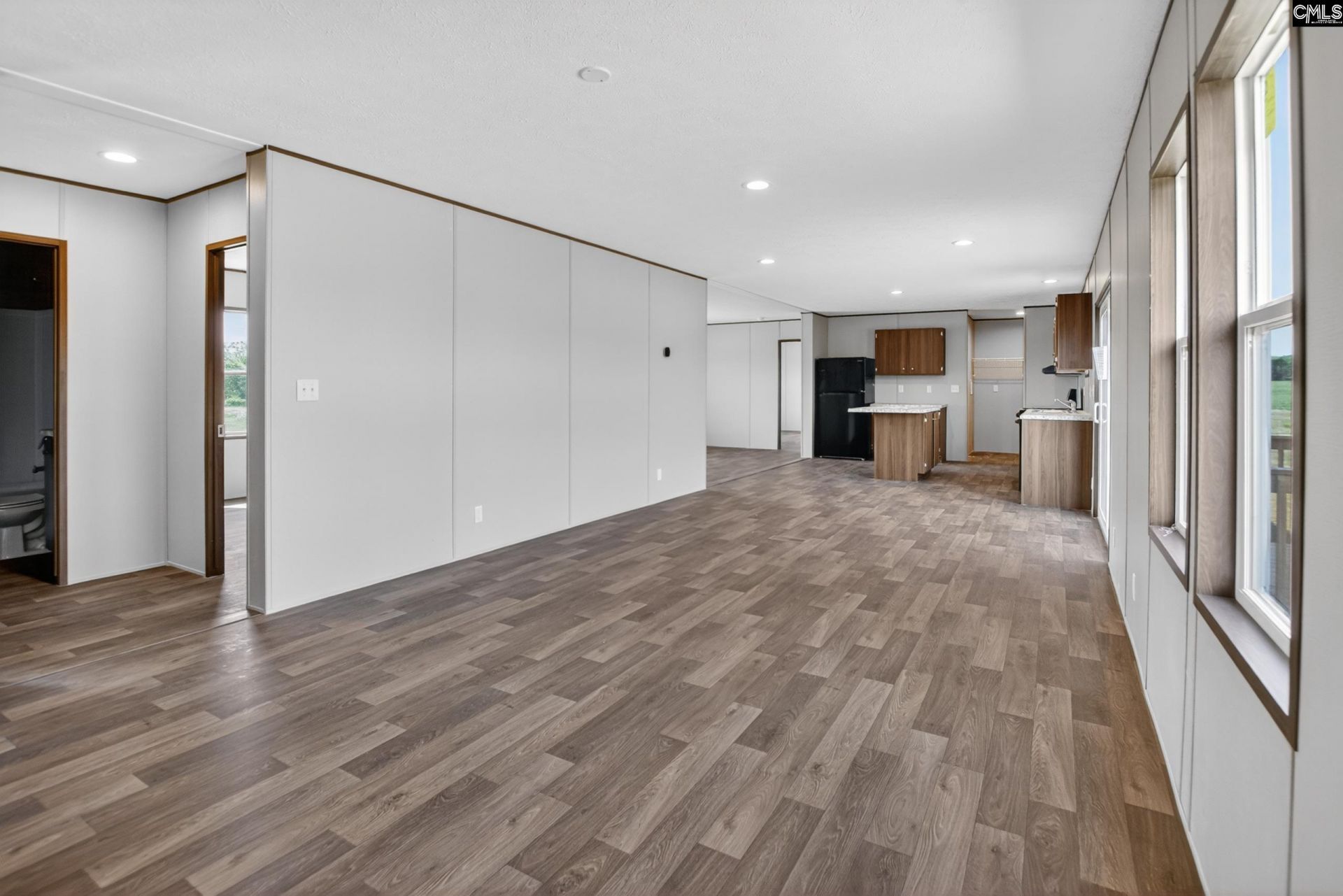 20 F. R. Huff Road Photo 16