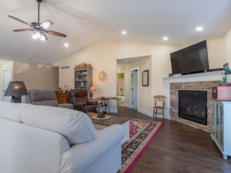 1160 Arthur Court, Sidney, OH 45365 Photo 8