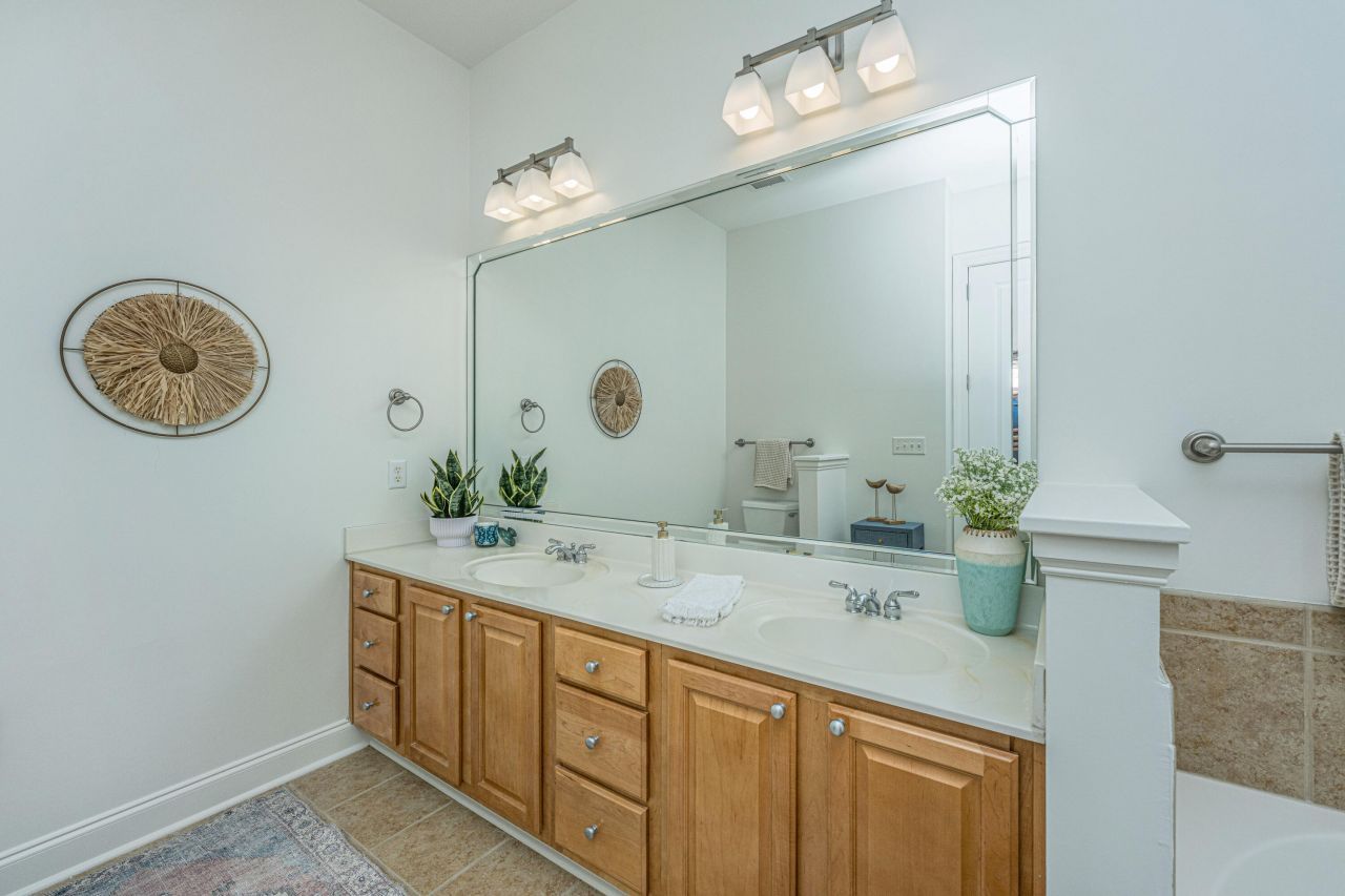 200 River Landing Drive Photo 24