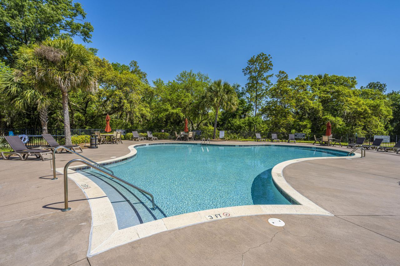 200 River Landing Drive Photo 5