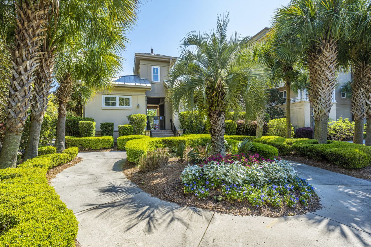 200 River Landing Drive Photo 6