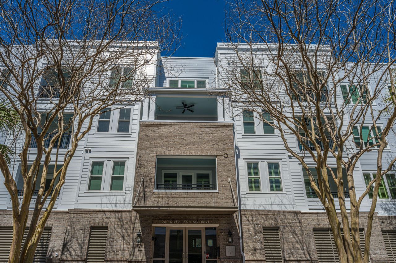 200 River Landing Drive Photo 7