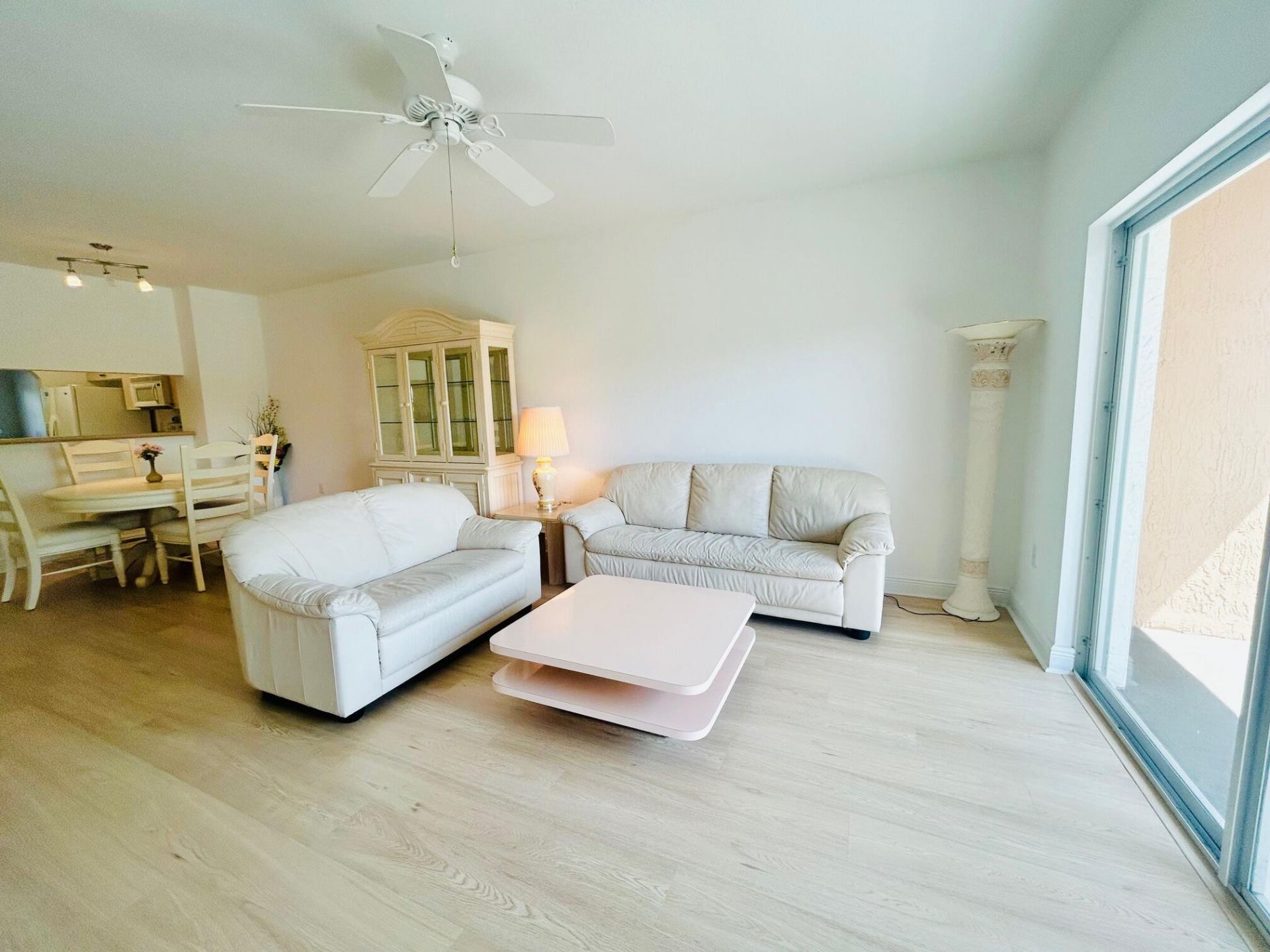 4723 Lucerne Lakes Boulevard E, Unit 634, Lake Worth, FL 33467 Photo