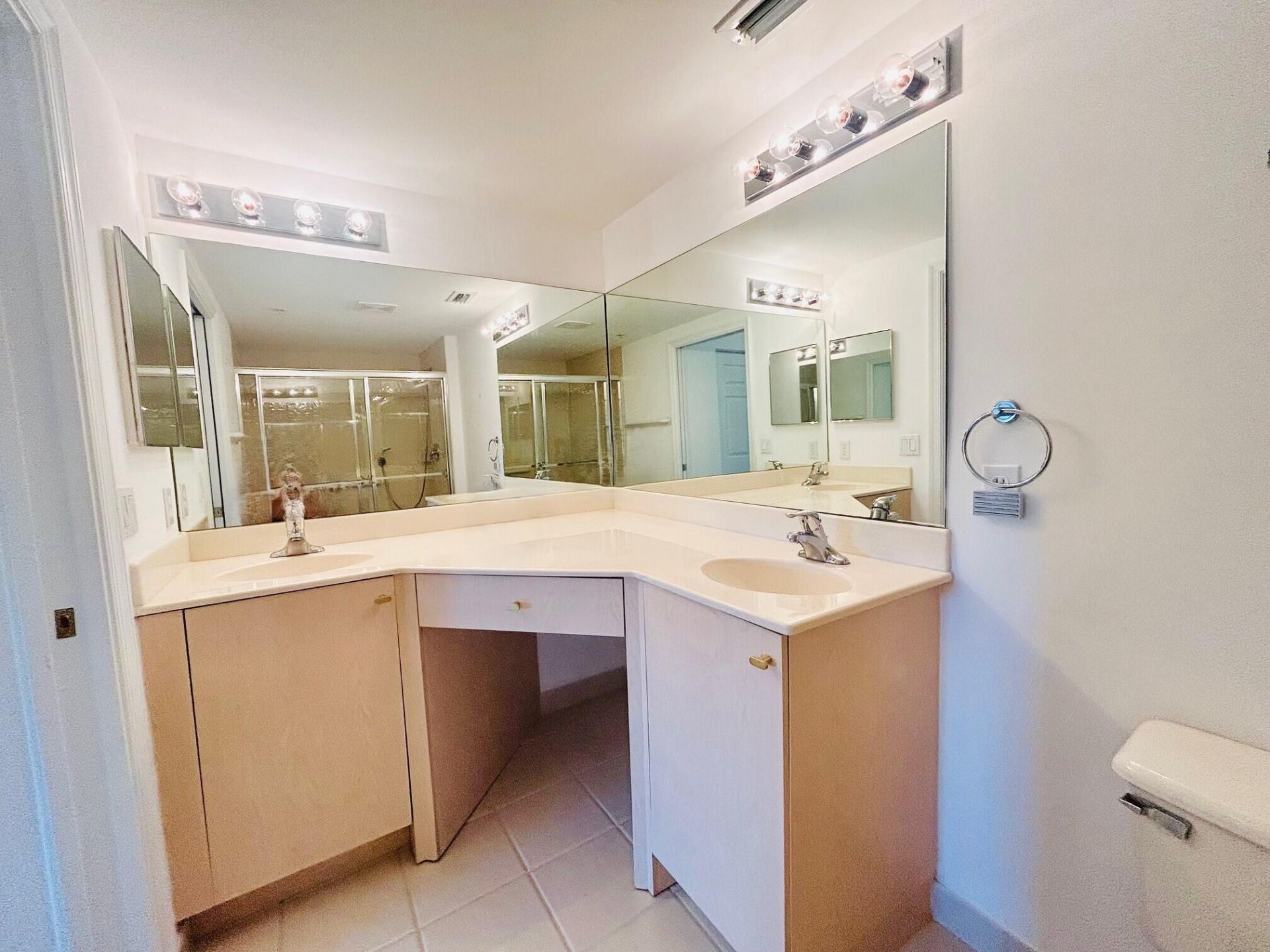 4723 Lucerne Lakes Boulevard E, Unit 634, Lake Worth, FL 33467 Photo