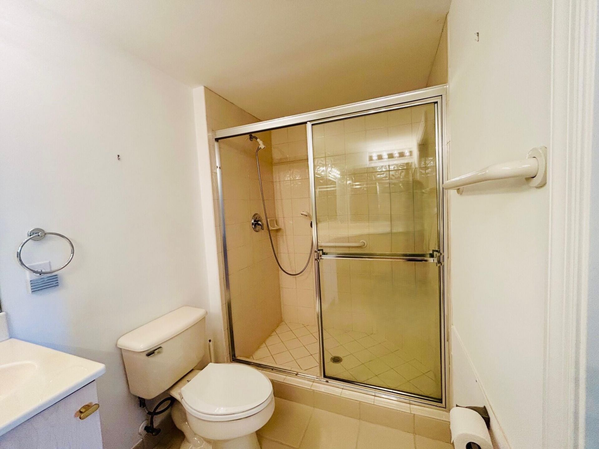 4723 Lucerne Lakes Boulevard E, Unit 634, Lake Worth, FL 33467 Photo