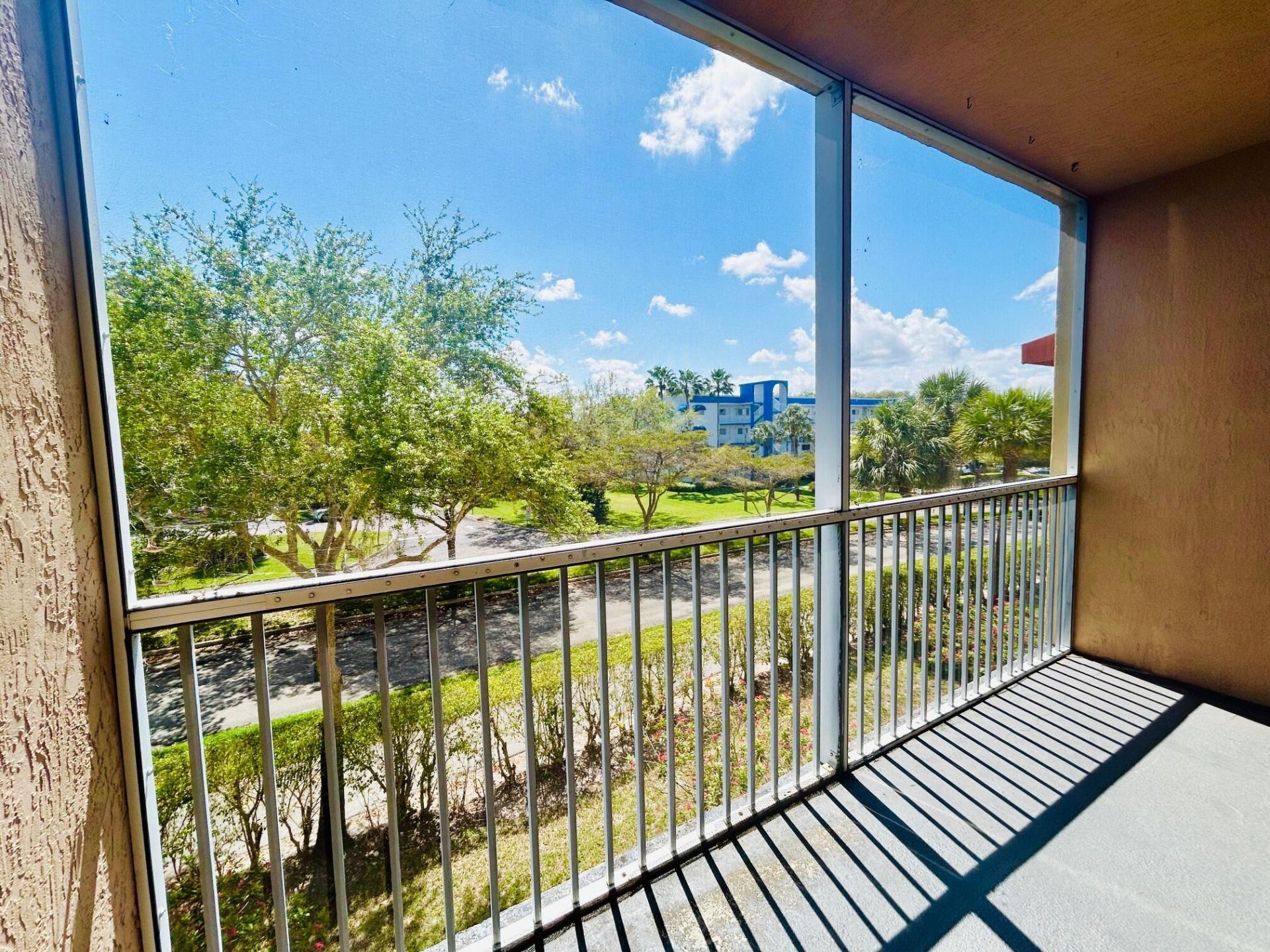 4723 Lucerne Lakes Boulevard E, Unit 634, Lake Worth, FL 33467 Photo