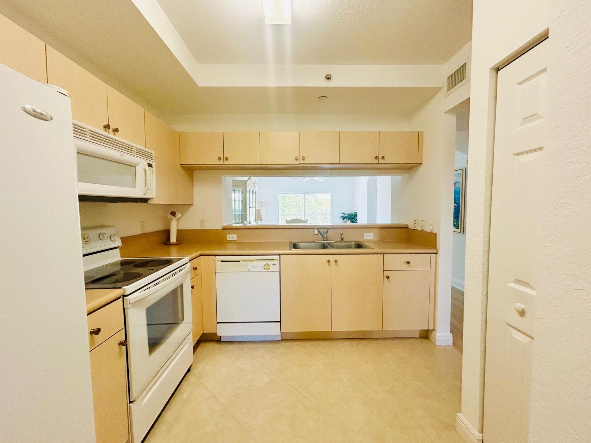 4723 Lucerne Lakes Boulevard E, Unit 634, Lake Worth, FL 33467 Photo