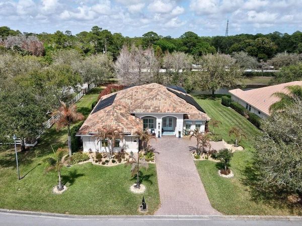 8260 Meredith Place, Vero Beach, FL 32968