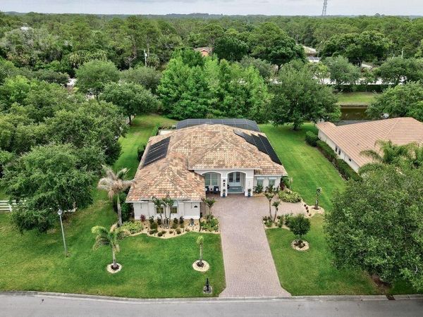 8260 Meredith Place, Vero Beach, FL 32968
