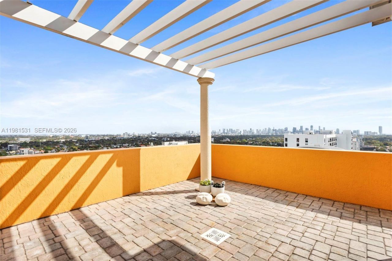 3232 SW 22nd Ter , Unit PH 2002, Miami, FL 33145 Photo