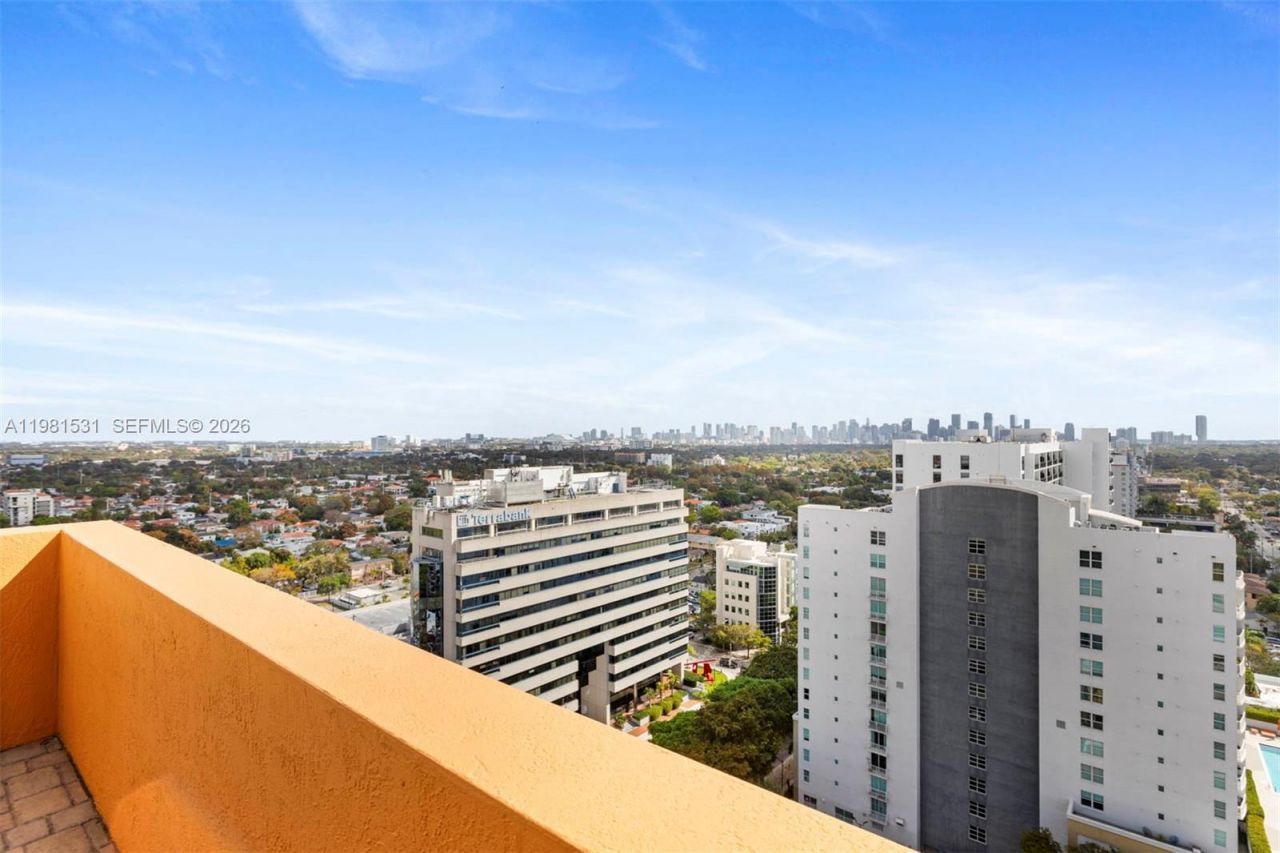 3232 SW 22nd Ter , Unit PH 2002, Miami, FL 33145 Photo