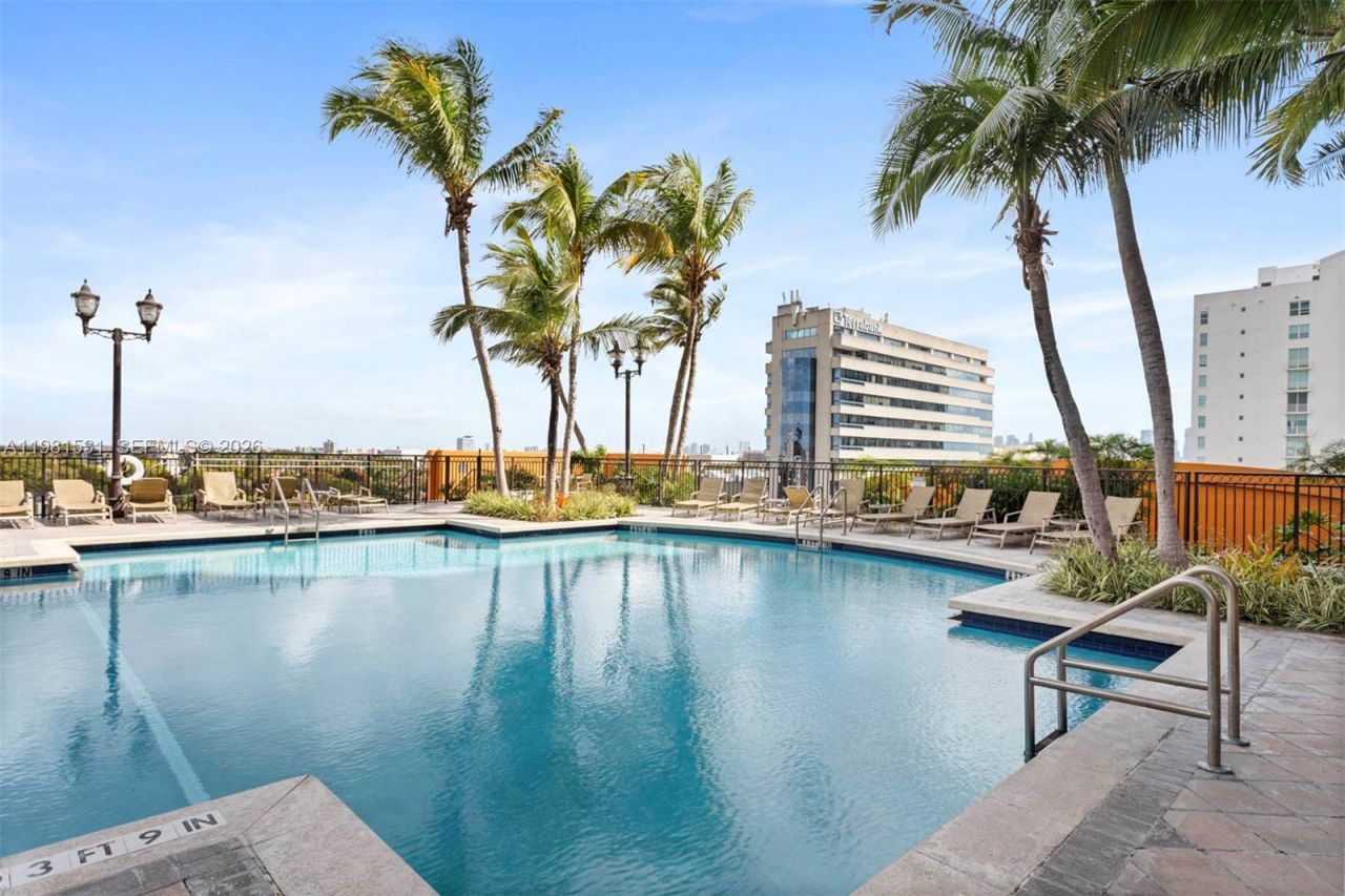 3232 SW 22nd Ter , Unit PH 2002, Miami, FL 33145 Photo