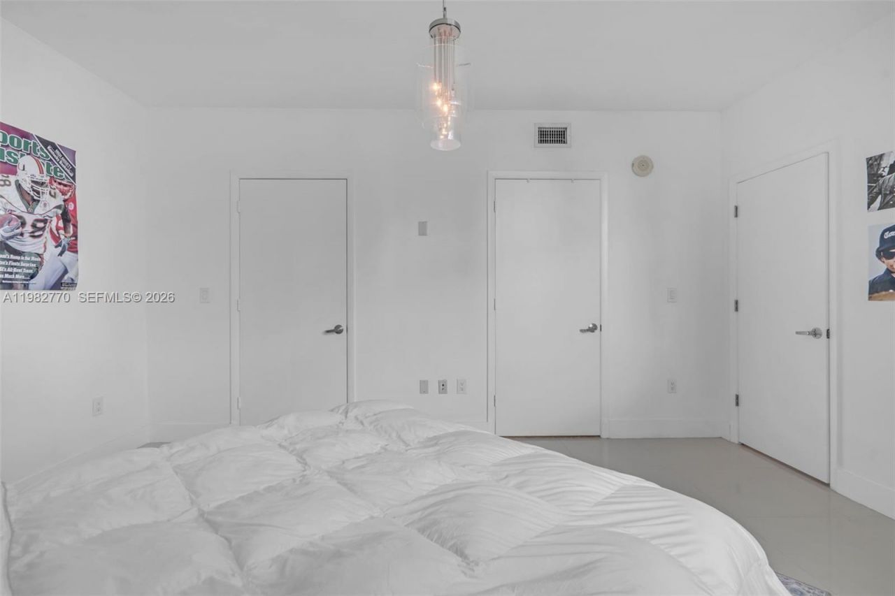 350 S Miami Ave, Unit 2412, Miami, FL 33130 Photo