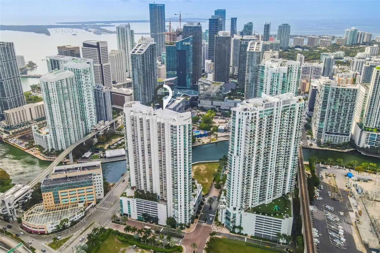 350 S Miami Ave, Unit 2412, Miami, FL 33130 Photo