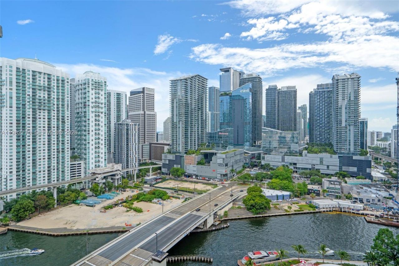 350 S Miami Ave , Unit 2412, Miami, FL 33130 Photo