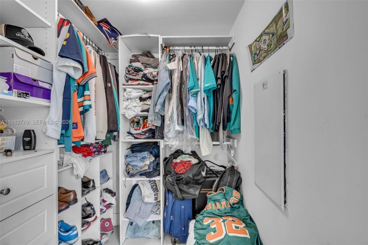 350 S Miami Ave , Unit 2412, Miami, FL 33130 Photo