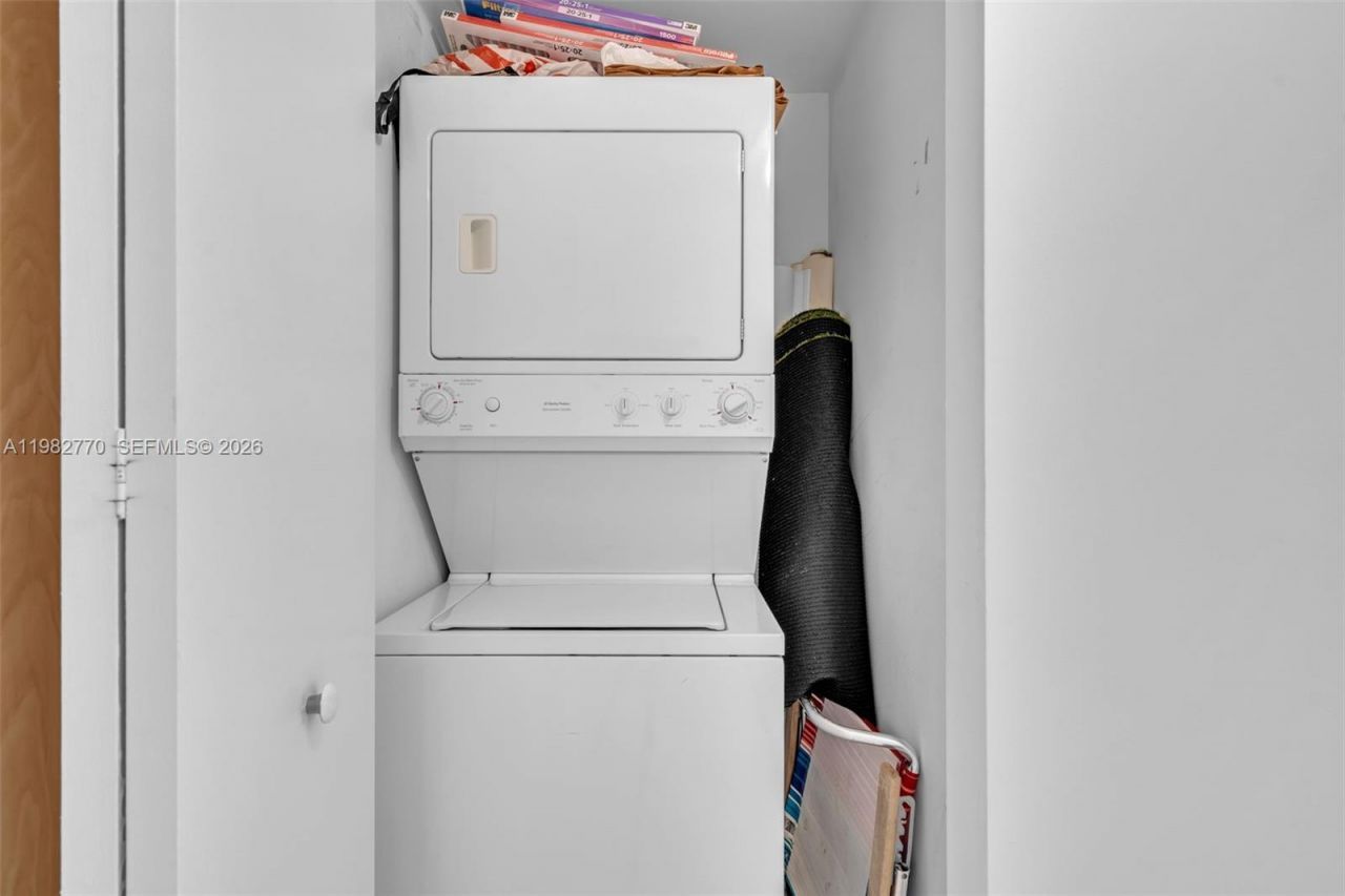 350 S Miami Ave, Unit 2412, Miami, FL 33130 Photo
